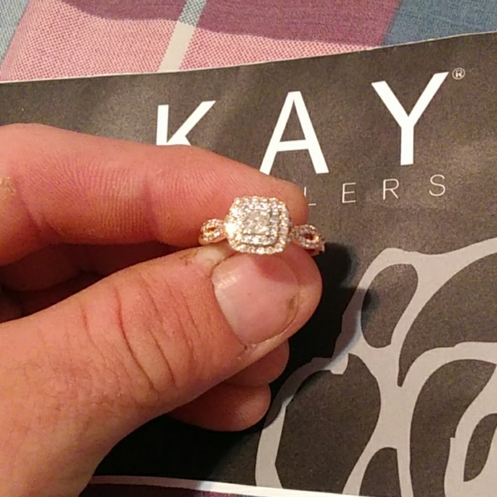 Engagement Ring - Picture 4 of 4